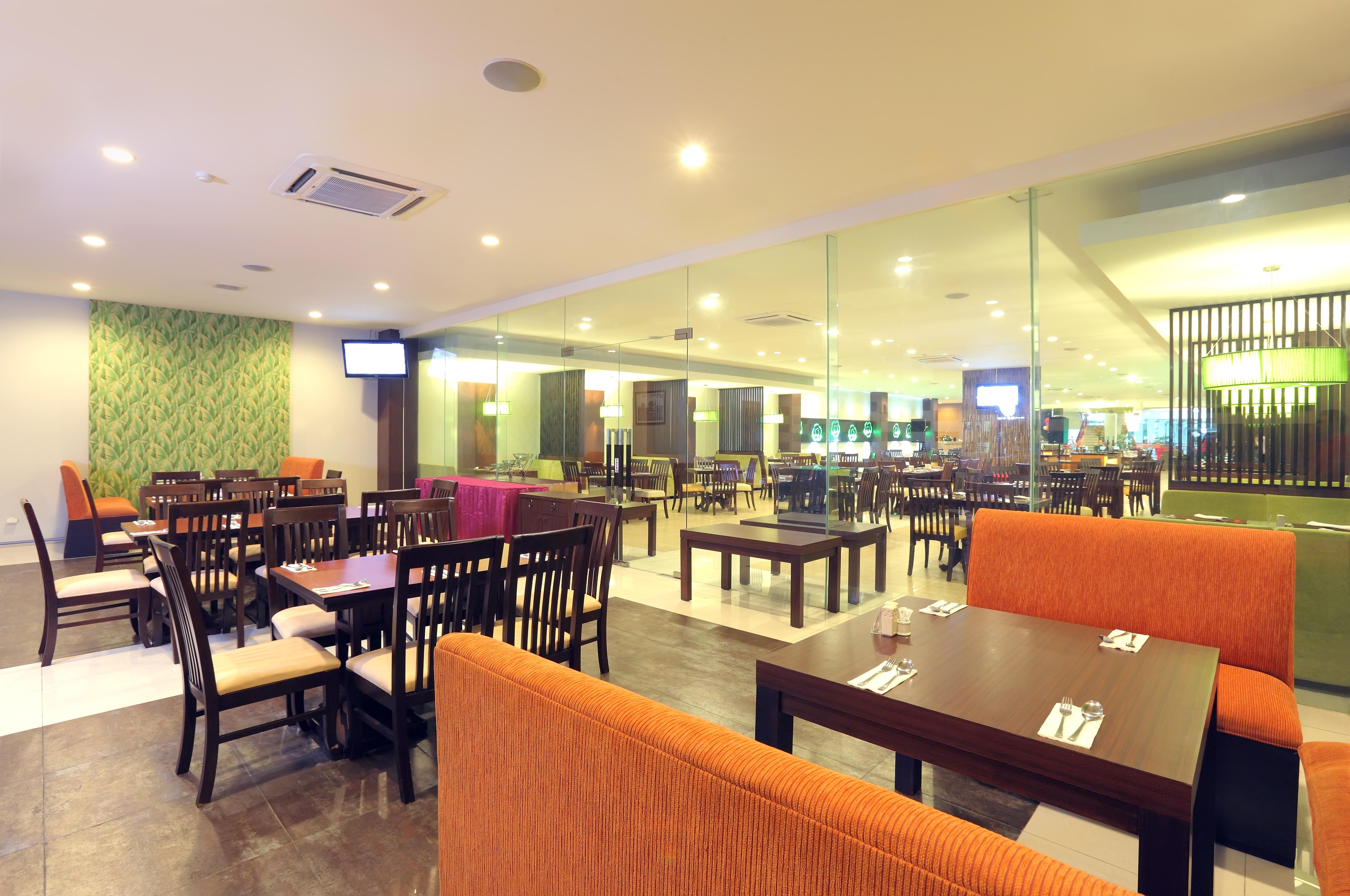 Lombok Plaza Hotel And Convention Mataram Ngoại thất bức ảnh