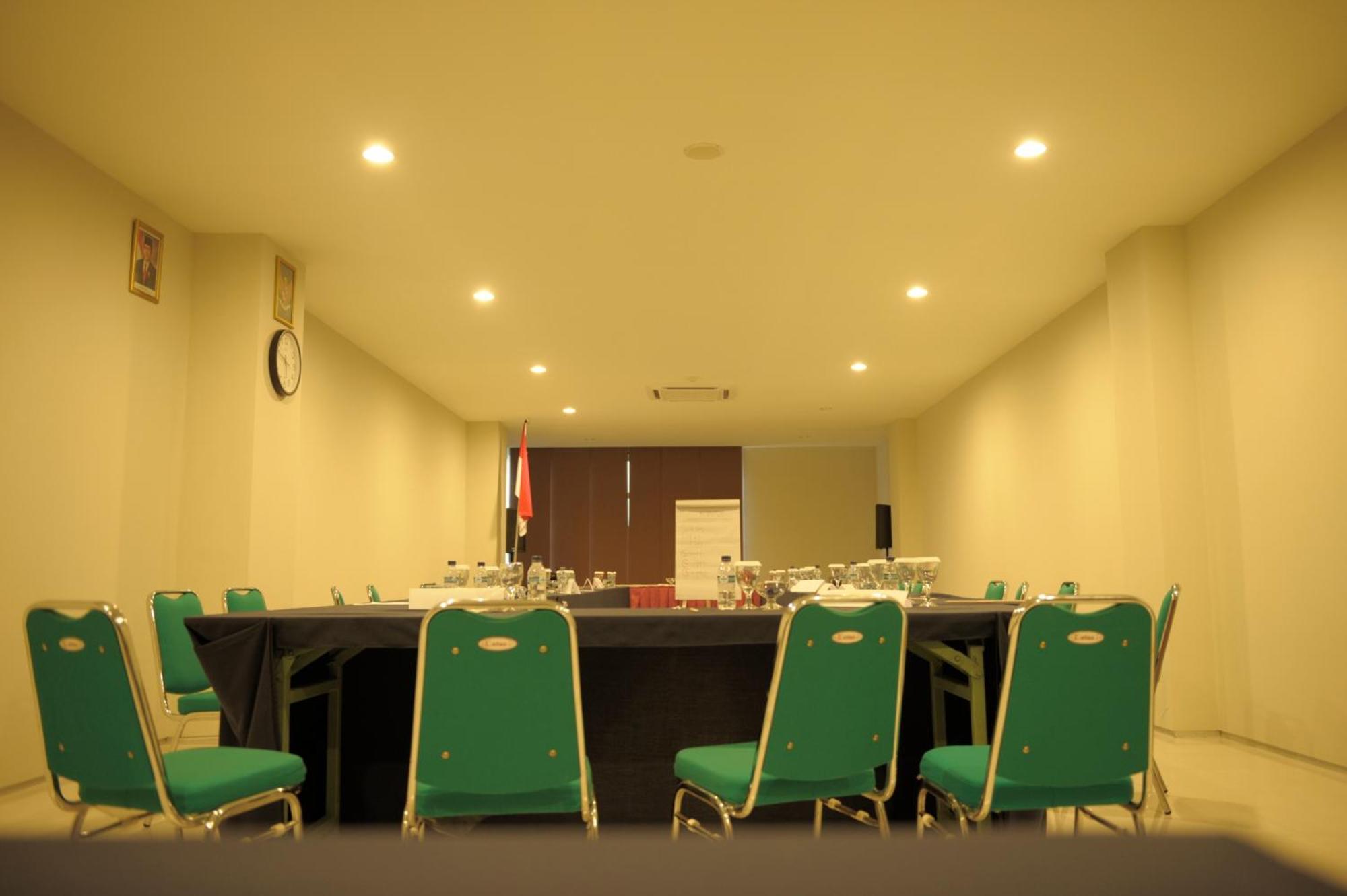Lombok Plaza Hotel And Convention Mataram Ngoại thất bức ảnh
