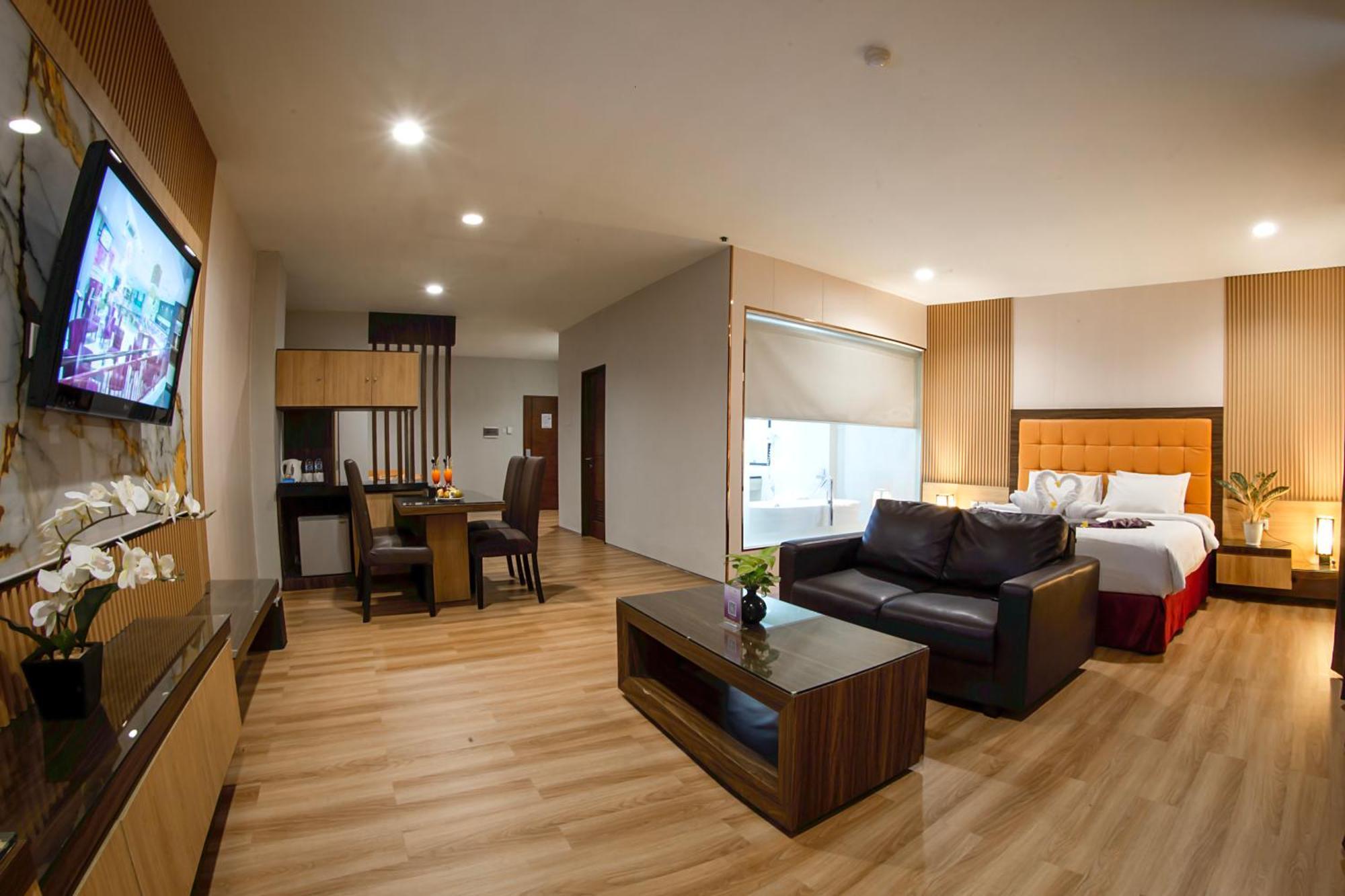 Lombok Plaza Hotel And Convention Mataram Ngoại thất bức ảnh